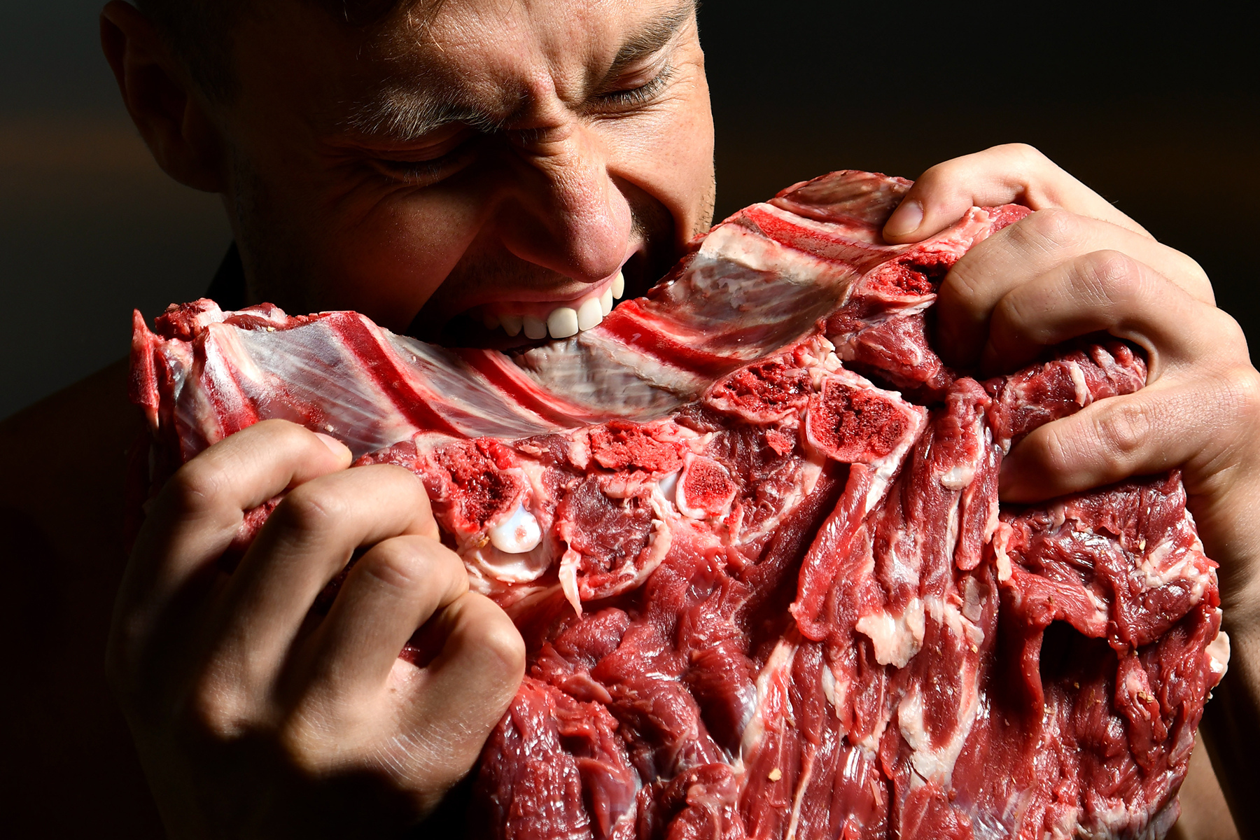 is eating raw meat healthy?